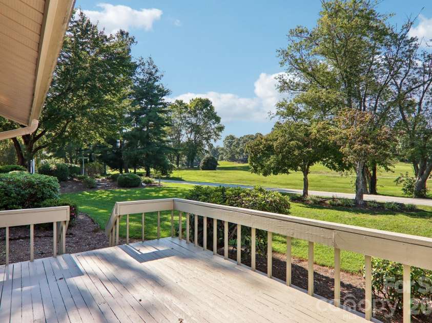 18 Foxmoor Court, Etowah, NC 28729.  MLS# CAR4422000, YatesRealty ID 49180. 
