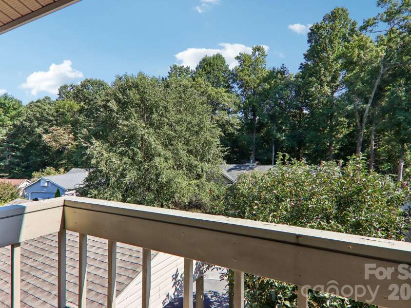 18 Foxmoor Court, Etowah, NC 28729.  MLS# CAR4422000, YatesRealty ID 49180. 