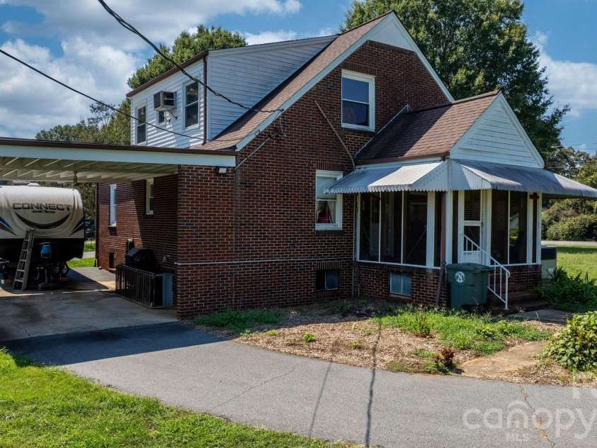 3962 Startown Road, Newton, NC 28658.  MLS# CAR4421689, YatesRealty ID 49182. 