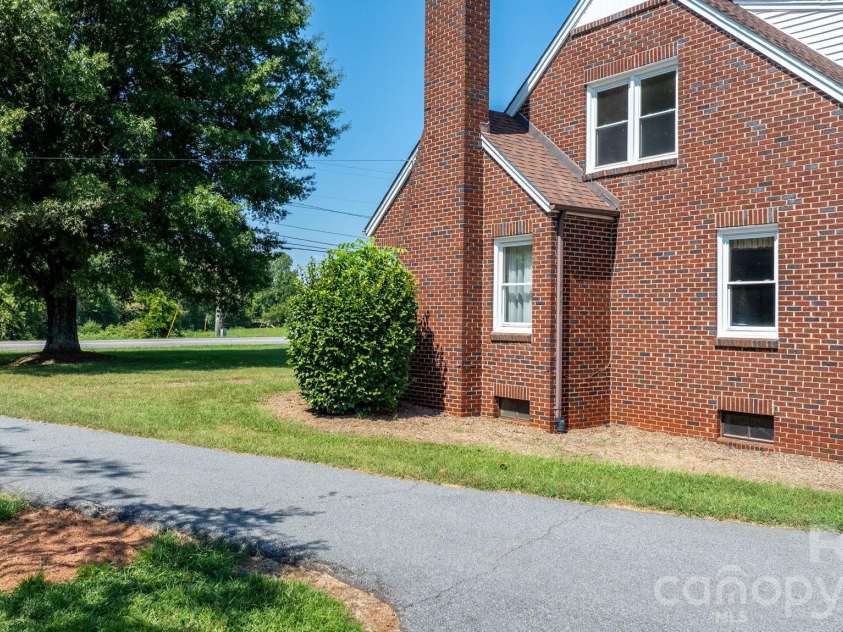 3962 Startown Road, Newton, NC 28658.  MLS# CAR4421689, YatesRealty ID 49182. 