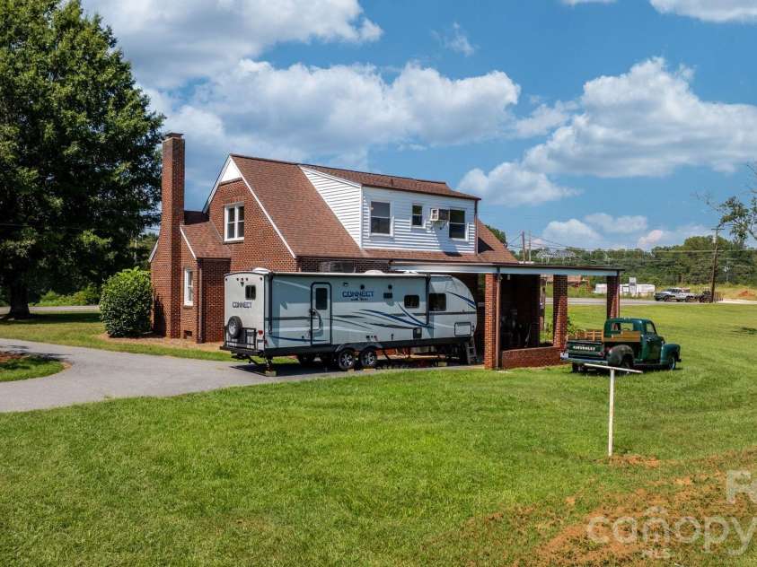 3962 Startown Road, Newton, NC 28658.  MLS# CAR4421689, YatesRealty ID 49182. 