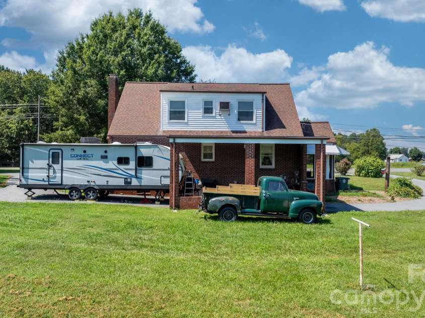 3962 Startown Road, Newton, NC 28658.  MLS# CAR4421689, YatesRealty ID 49182. 