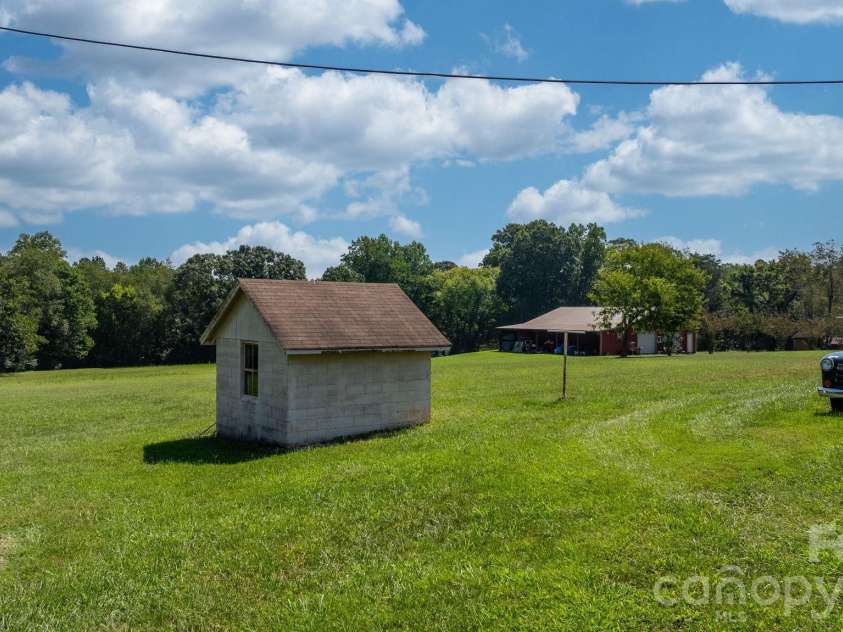 3962 Startown Road, Newton, NC 28658.  MLS# CAR4421689, YatesRealty ID 49182. 