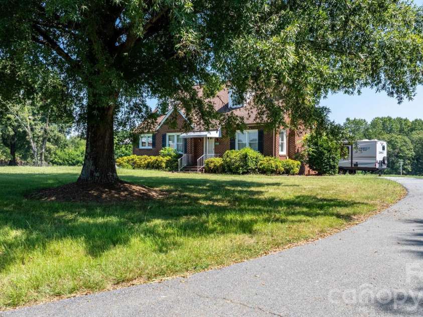 3962 Startown Road, Newton, NC 28658.  MLS# CAR4421689, YatesRealty ID 49182. 