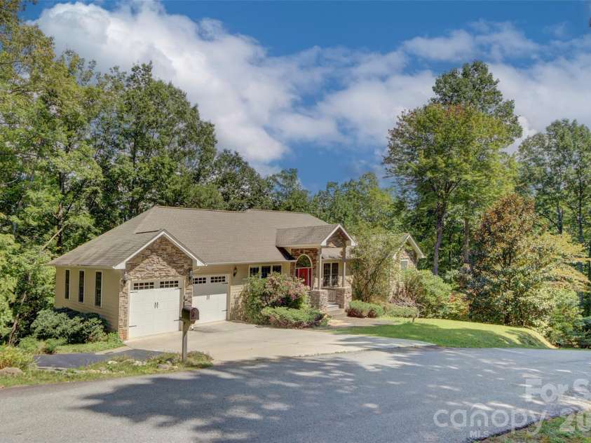 98 Soapstone Creek Drive, Arden, NC 28704.  MLS# CAR4422069, YatesRealty ID 49183. 