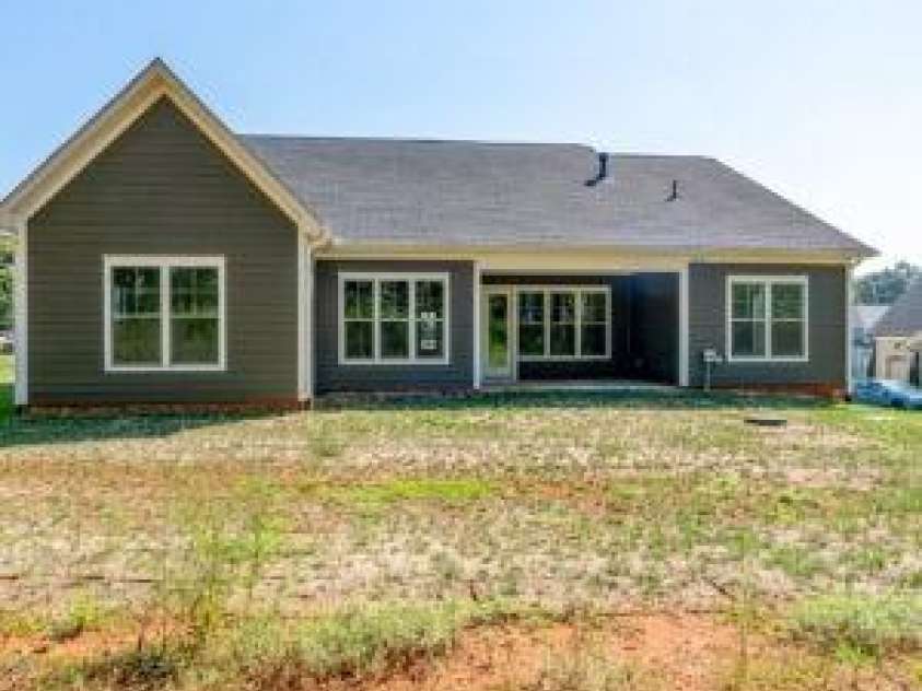 3216 Timber Run Lane, Maiden, NC 28650.  MLS# CAR4422074, YatesRealty ID 49185. Back