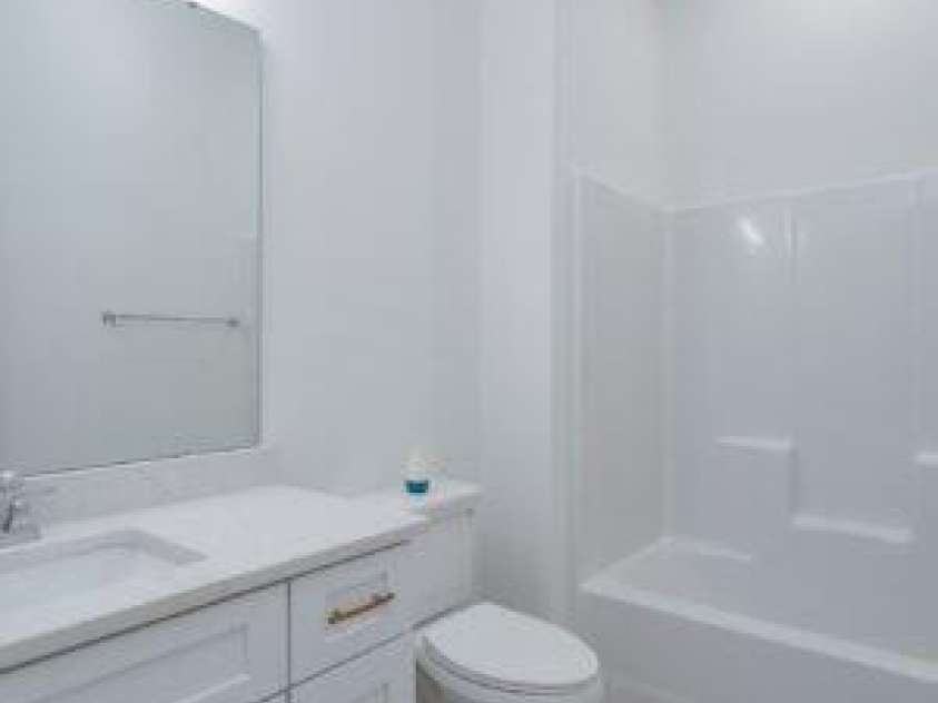 3216 Timber Run Lane, Maiden, NC 28650.  MLS# CAR4422074, YatesRealty ID 49185. Bathroom