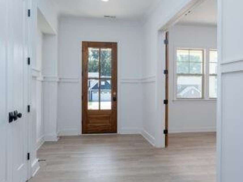 3216 Timber Run Lane, Maiden, NC 28650.  MLS# CAR4422074, YatesRealty ID 49185. Entry