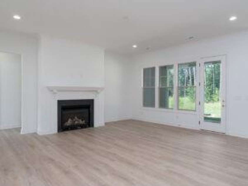 3216 Timber Run Lane, Maiden, NC 28650.  MLS# CAR4422074, YatesRealty ID 49185. Great room