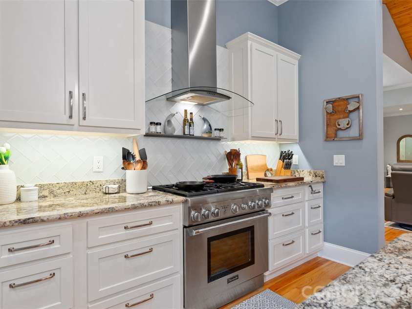 330 Sanctuary Drive, Waynesville, NC 28786.  MLS# CAR4421029, YatesRealty ID 49186. 