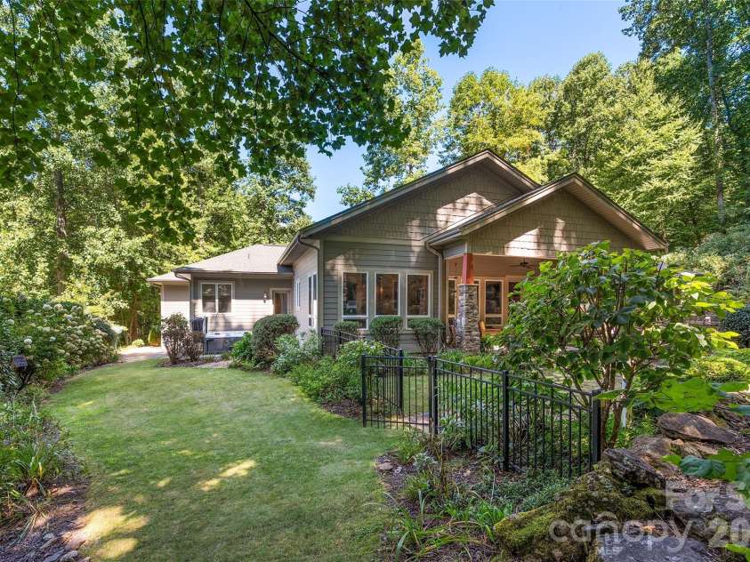 330 Sanctuary Drive, Waynesville, NC 28786.  MLS# CAR4421029, YatesRealty ID 49186. 