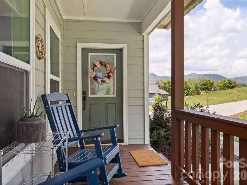 31 Baby Bear Cove, Clyde, NC 28721.  MLS# CAR4415038, YatesRealty ID 49187. 