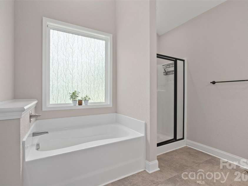 31 Baby Bear Cove, Clyde, NC 28721.  MLS# CAR4415038, YatesRealty ID 49187. 