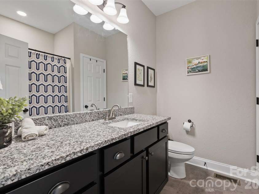 31 Baby Bear Cove, Clyde, NC 28721.  MLS# CAR4415038, YatesRealty ID 49187. 