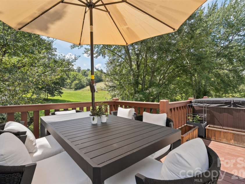 31 Baby Bear Cove, Clyde, NC 28721.  MLS# CAR4415038, YatesRealty ID 49187. 