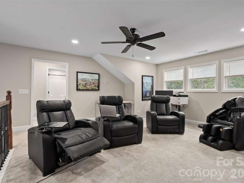 31 Baby Bear Cove, Clyde, NC 28721.  MLS# CAR4415038, YatesRealty ID 49187. 
