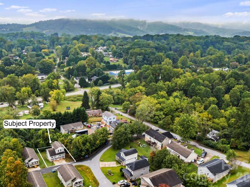 1 Red Clover Drive, Candler, NC 28715.  MLS# CAR4305641, YatesRealty ID 4919. 