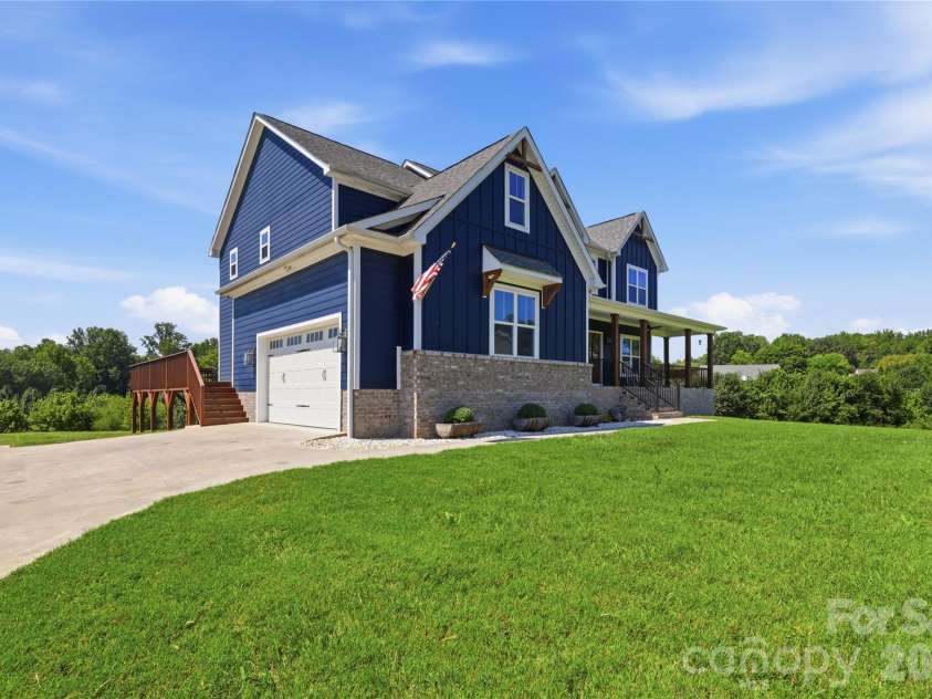 180 Eagles Landing Lane, Mocksville, NC 27028.  MLS# CAR4422101, YatesRealty ID 49190. 