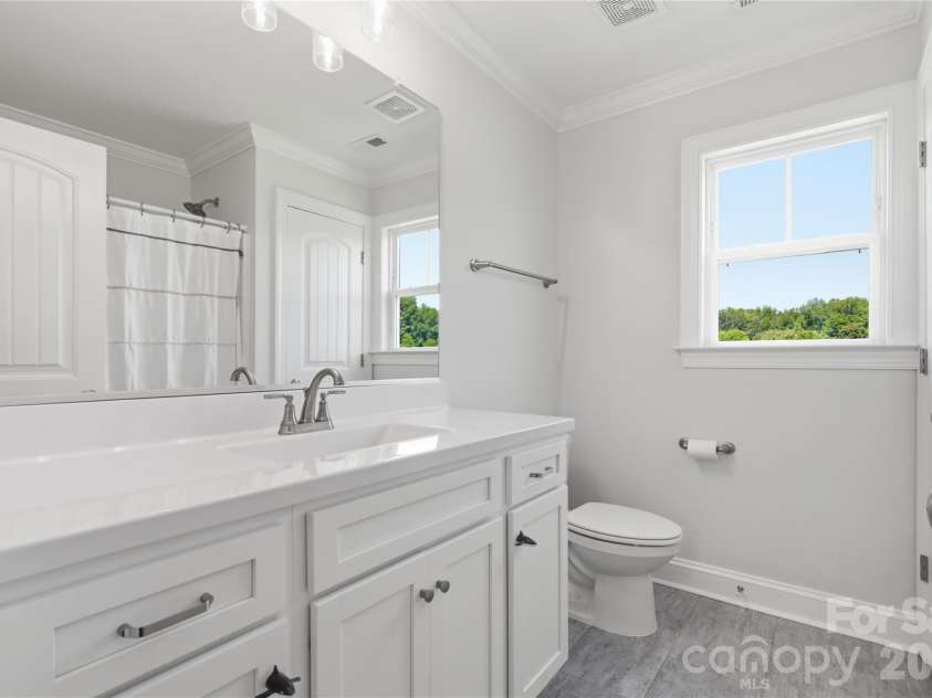 180 Eagles Landing Lane, Mocksville, NC 27028.  MLS# CAR4422101, YatesRealty ID 49190. 