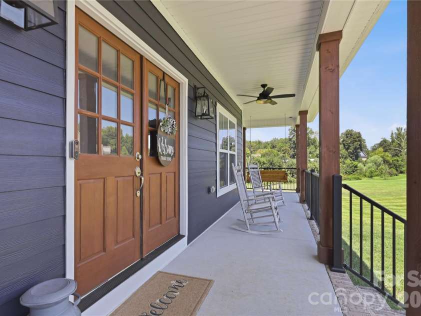 180 Eagles Landing Lane, Mocksville, NC 27028.  MLS# CAR4422101, YatesRealty ID 49190. 