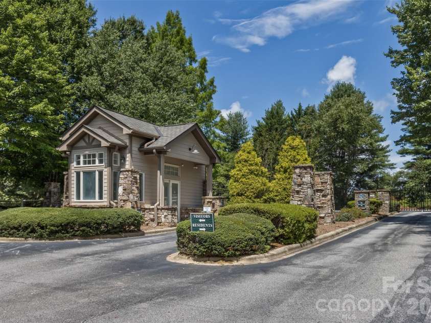 Lot 2 Tomahawk Trail, Hendersonville, NC 28739.  MLS# CAR4419097, YatesRealty ID 49191. Gated Community