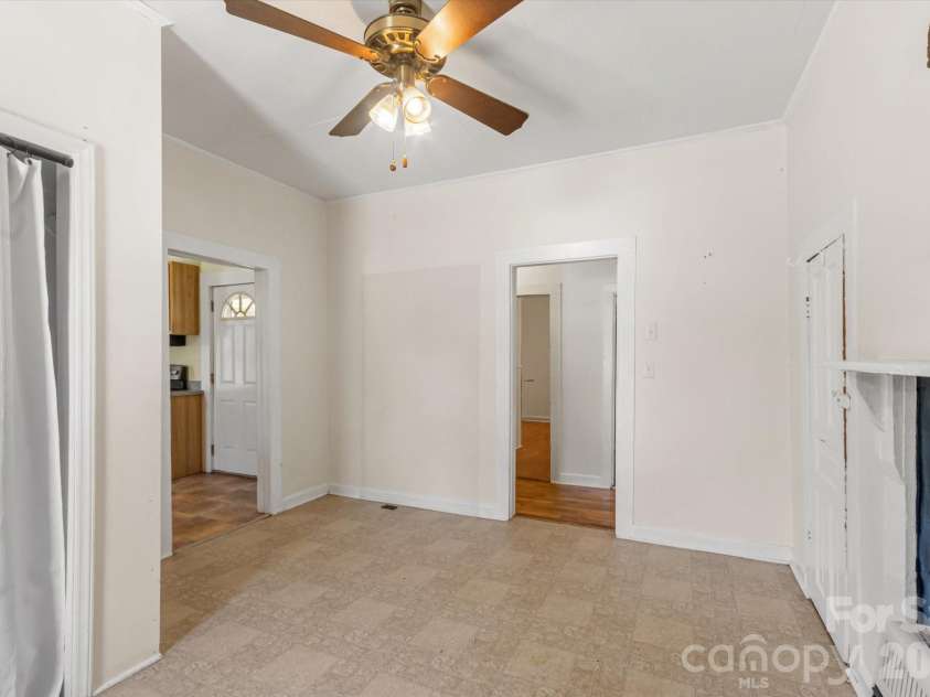 466 Miller Avenue, Marion, NC 28752.  MLS# CAR4421157, YatesRealty ID 49196. 