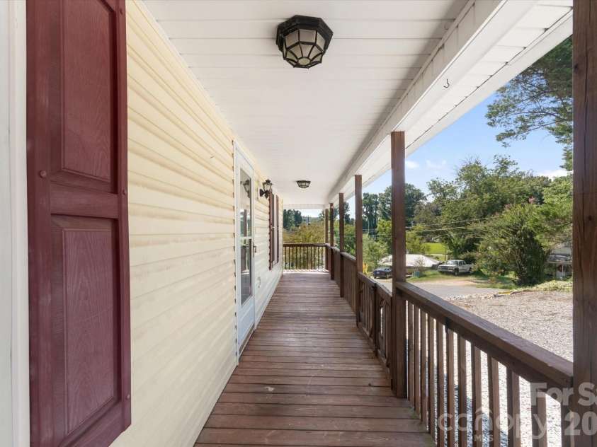 466 Miller Avenue, Marion, NC 28752.  MLS# CAR4421157, YatesRealty ID 49196. 