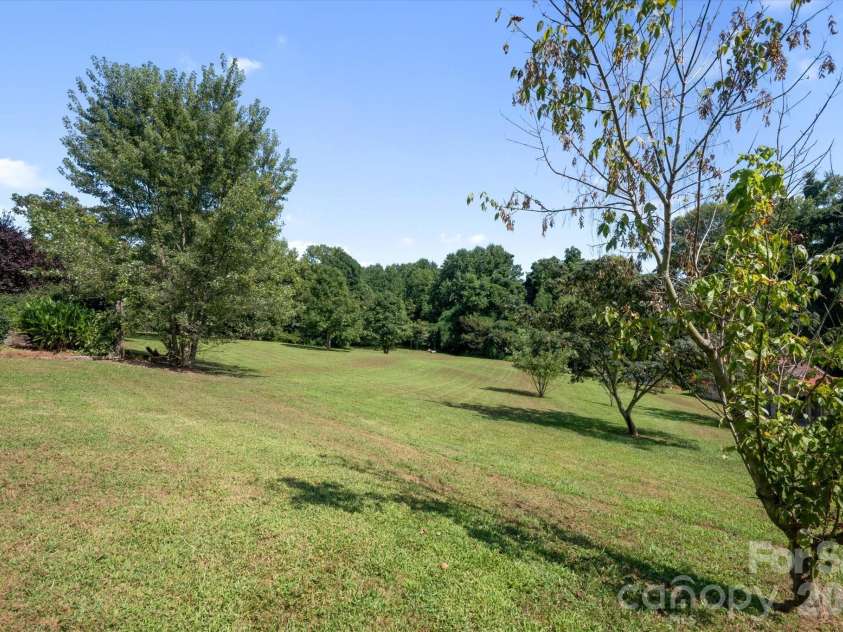 466 Miller Avenue, Marion, NC 28752.  MLS# CAR4421157, YatesRealty ID 49196. 