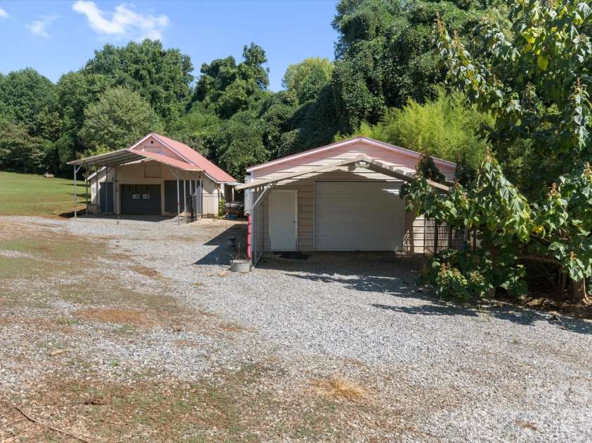 466 Miller Avenue, Marion, NC 28752.  MLS# CAR4421157, YatesRealty ID 49196. 