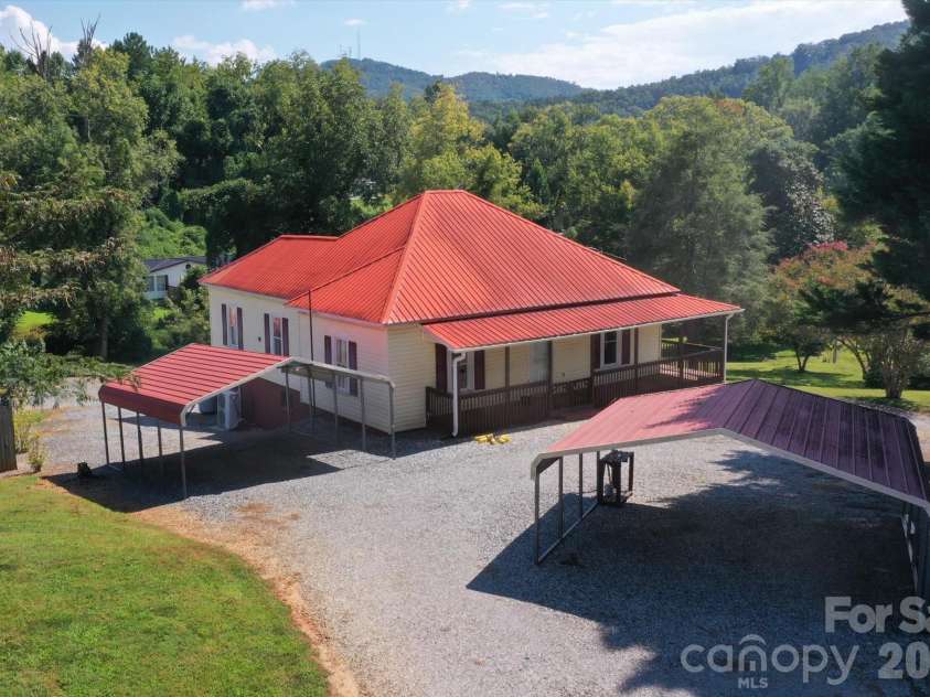 466 Miller Avenue, Marion, NC 28752.  MLS# CAR4421157, YatesRealty ID 49196. 