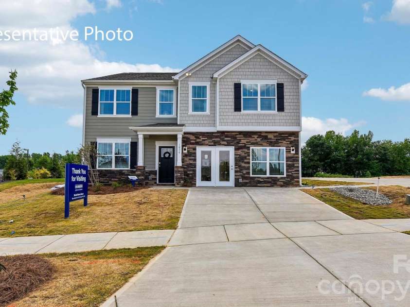 15024 Murrelet Way, Charlotte, NC 28215.  MLS# CAR4422099, YatesRealty ID 49197. 