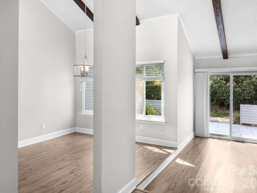 11529 Turn Stone Court, Charlotte, NC 28226.  MLS# CAR4421533, YatesRealty ID 49199. Entry