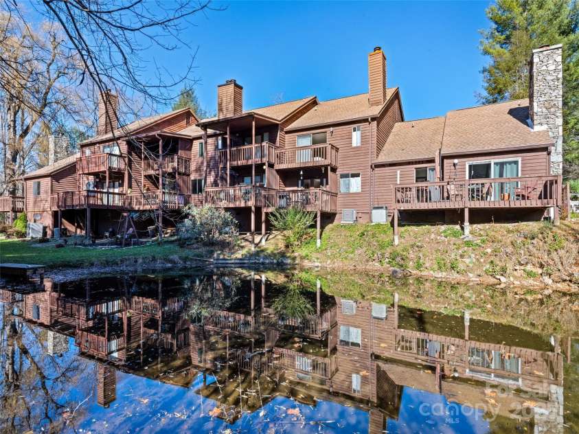 40 Meadows Lane, Maggie Valley, NC 28751.  MLS# CAR4201319, YatesRealty ID 492. 