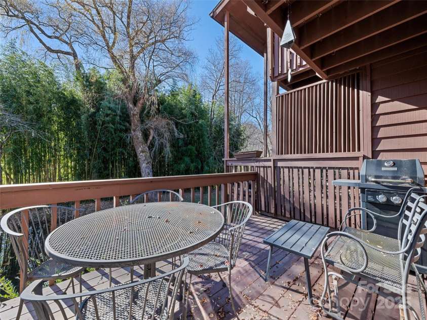 40 Meadows Lane, Maggie Valley, NC 28751.  MLS# CAR4201319, YatesRealty ID 492. 