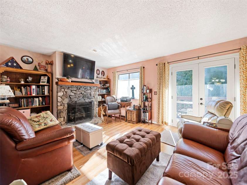 40 Meadows Lane, Maggie Valley, NC 28751.  MLS# CAR4201319, YatesRealty ID 492. 