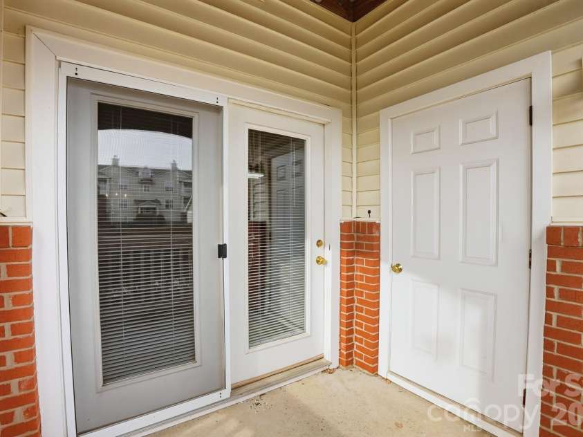 16608 Amberside Road, Cornelius, NC 28031.  MLS# CAR4340379, YatesRealty ID 4920. 