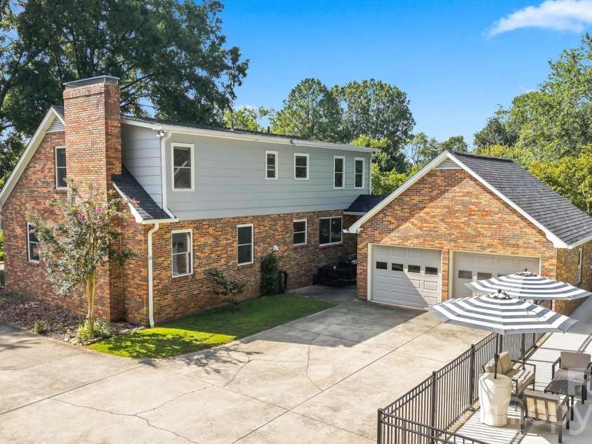 703 Wilmore Street, Lenoir, NC 28645.  MLS# CAR4418519, YatesRealty ID 49200. 