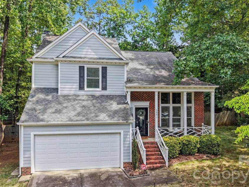 3801 Melshire Lane, Charlotte, NC 28269.  MLS# CAR4420330, YatesRealty ID 49203. 
