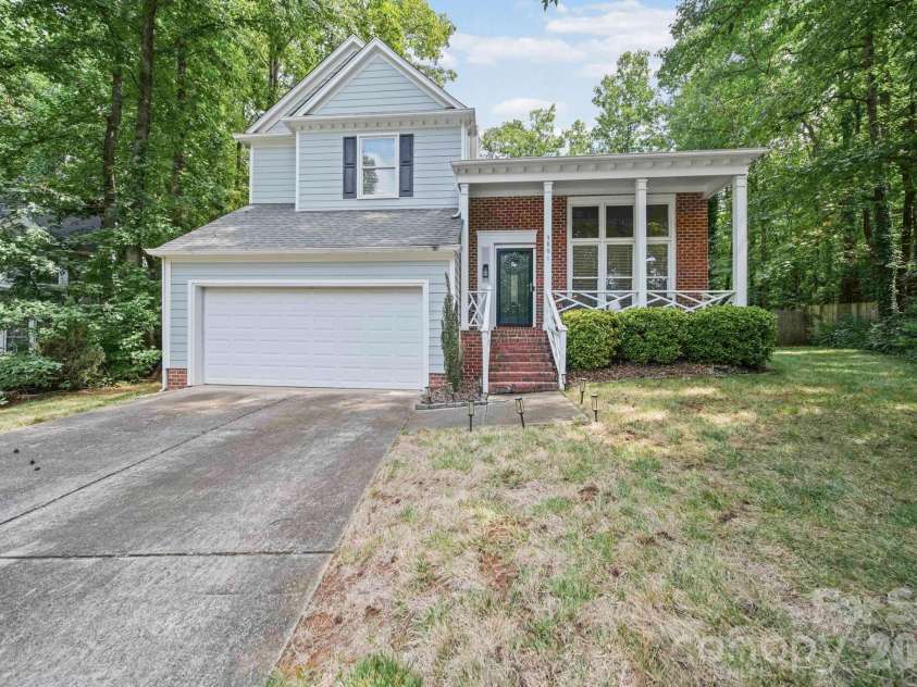 3801 Melshire Lane, Charlotte, NC 28269.  MLS# CAR4420330, YatesRealty ID 49203. 