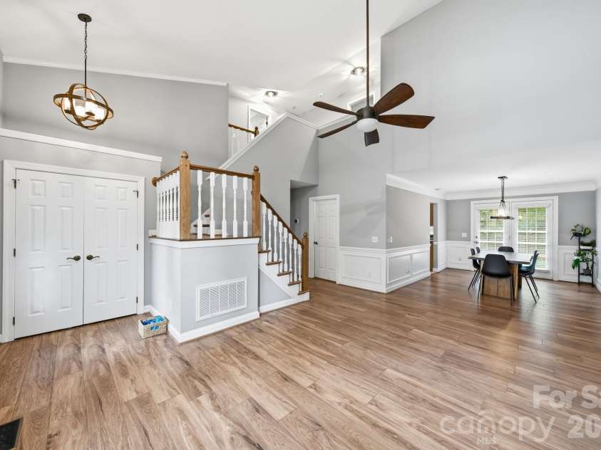 3801 Melshire Lane, Charlotte, NC 28269.  MLS# CAR4420330, YatesRealty ID 49203. 
