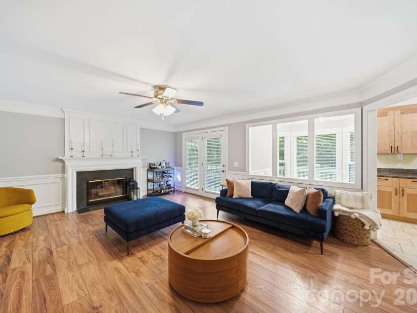 3801 Melshire Lane, Charlotte, NC 28269.  MLS# CAR4420330, YatesRealty ID 49203. 