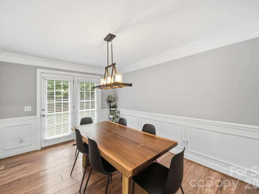 3801 Melshire Lane, Charlotte, NC 28269.  MLS# CAR4420330, YatesRealty ID 49203. 