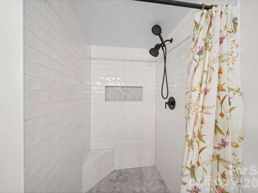 3801 Melshire Lane, Charlotte, NC 28269.  MLS# CAR4420330, YatesRealty ID 49203. 