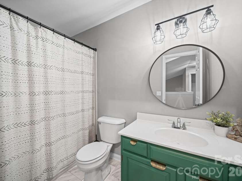3801 Melshire Lane, Charlotte, NC 28269.  MLS# CAR4420330, YatesRealty ID 49203. 