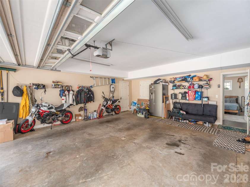105 Deer Glade Lane, Waynesville, NC 28786.  MLS# CAR4422108, YatesRealty ID 49204. Oversized garage