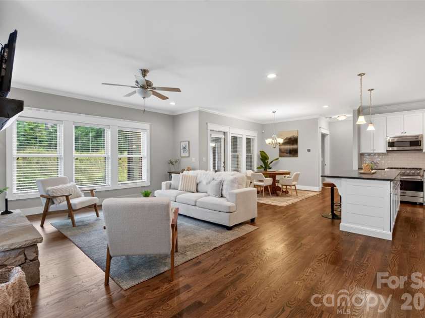 44 Stills Creek Loop, Fairview, NC 28730.  MLS# CAR4419416, YatesRealty ID 49206. 
