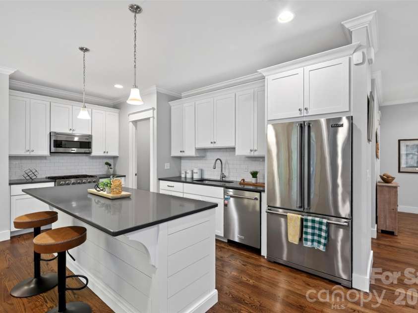 44 Stills Creek Loop, Fairview, NC 28730.  MLS# CAR4419416, YatesRealty ID 49206. 