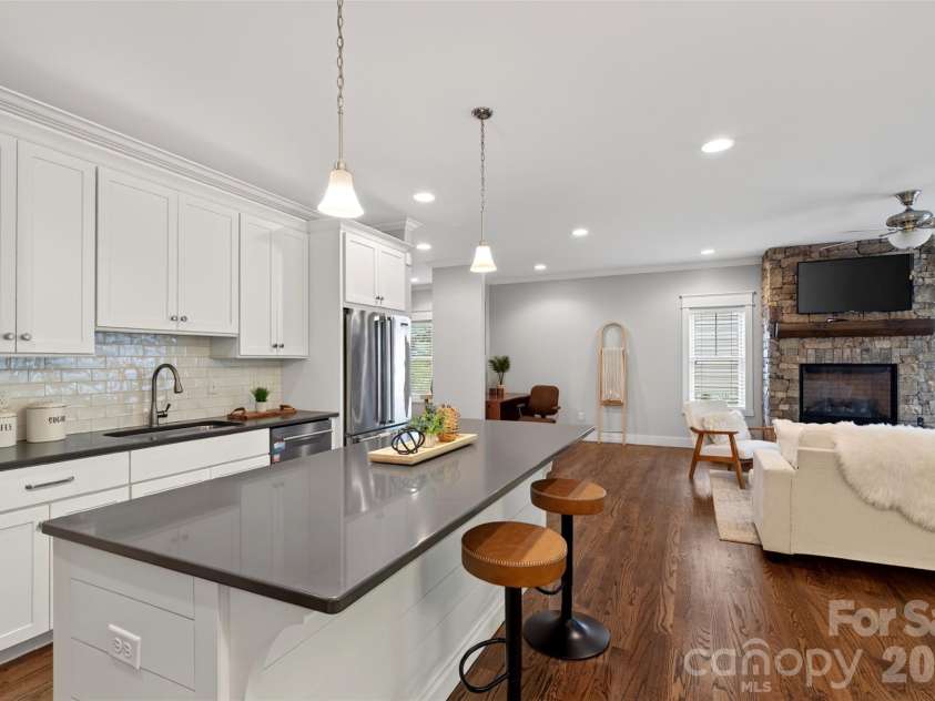 44 Stills Creek Loop, Fairview, NC 28730.  MLS# CAR4419416, YatesRealty ID 49206. 