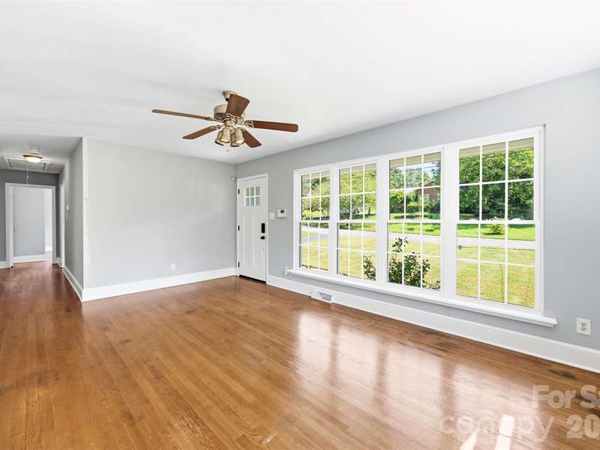 6506 Candlewood Drive, Charlotte, NC 28210.  MLS# CAR4401762, YatesRealty ID 49207. 