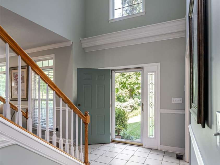 216 Holly Lane, Greer, SC 29651.  MLS# CAR4421650, YatesRealty ID 49208. 